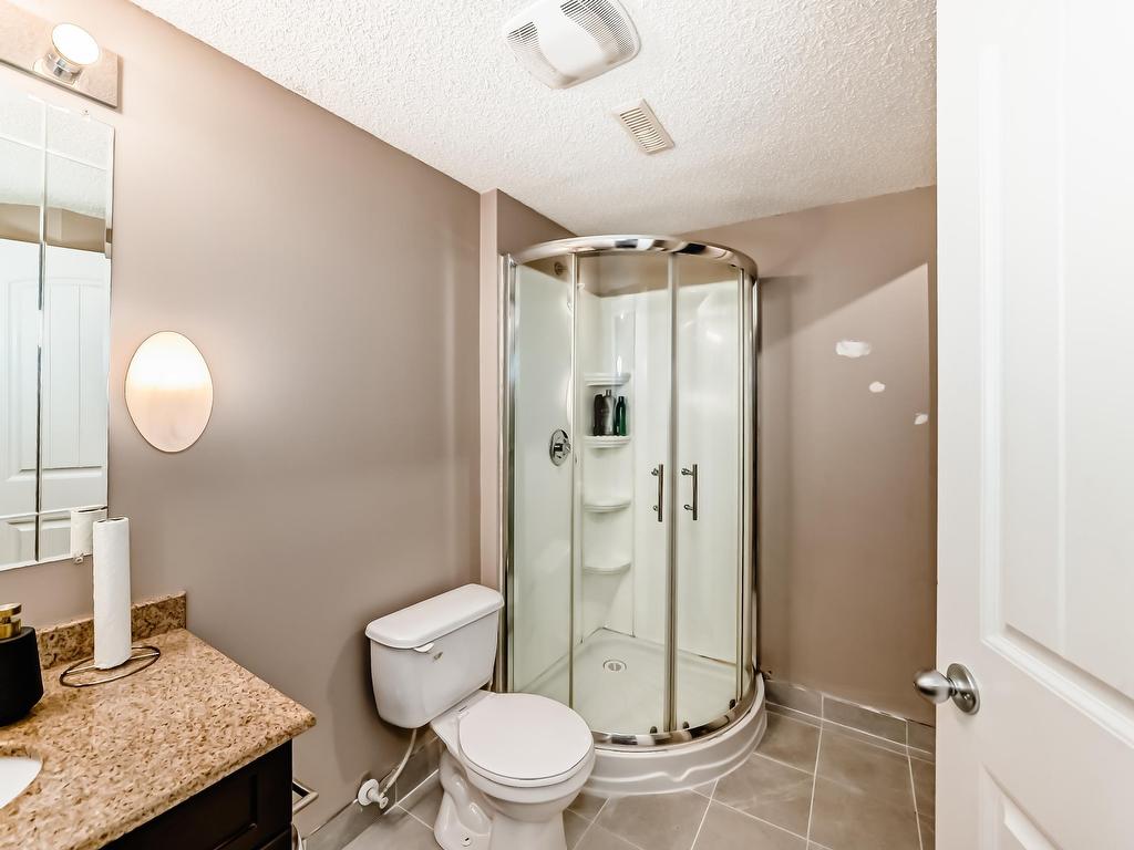 












8722 5 Avenue

,
Edmonton,




AB
T6X 1E2

