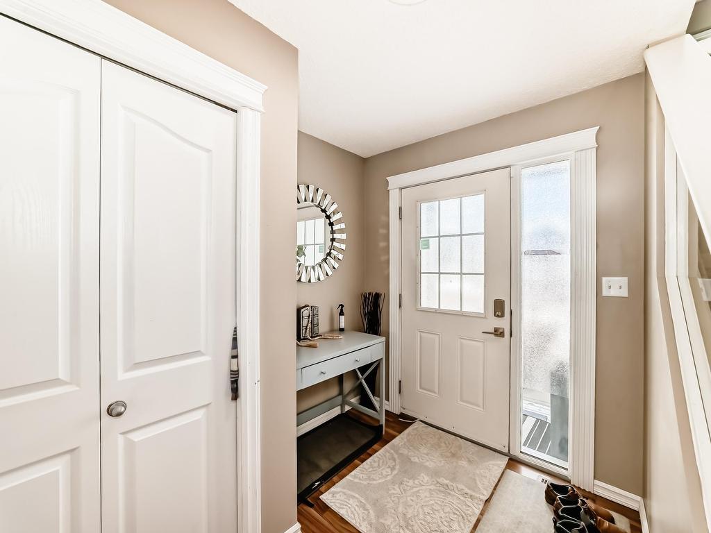 












8722 5 Avenue

,
Edmonton,




AB
T6X 1E2

