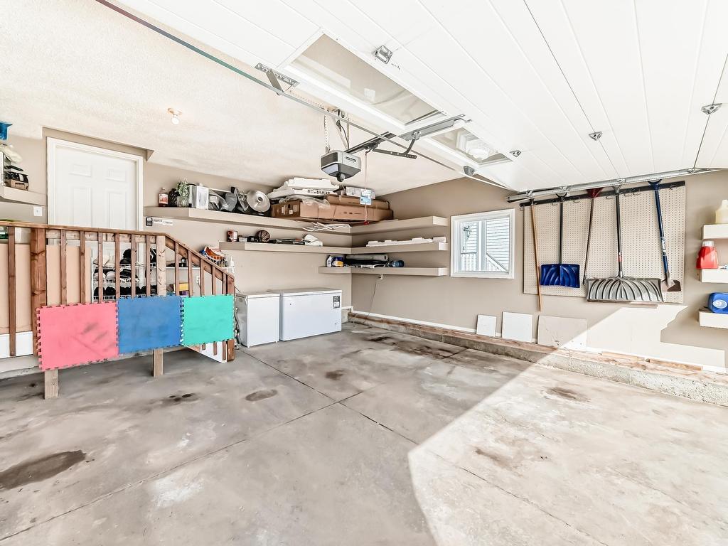 












8722 5 Avenue

,
Edmonton,




AB
T6X 1E2

