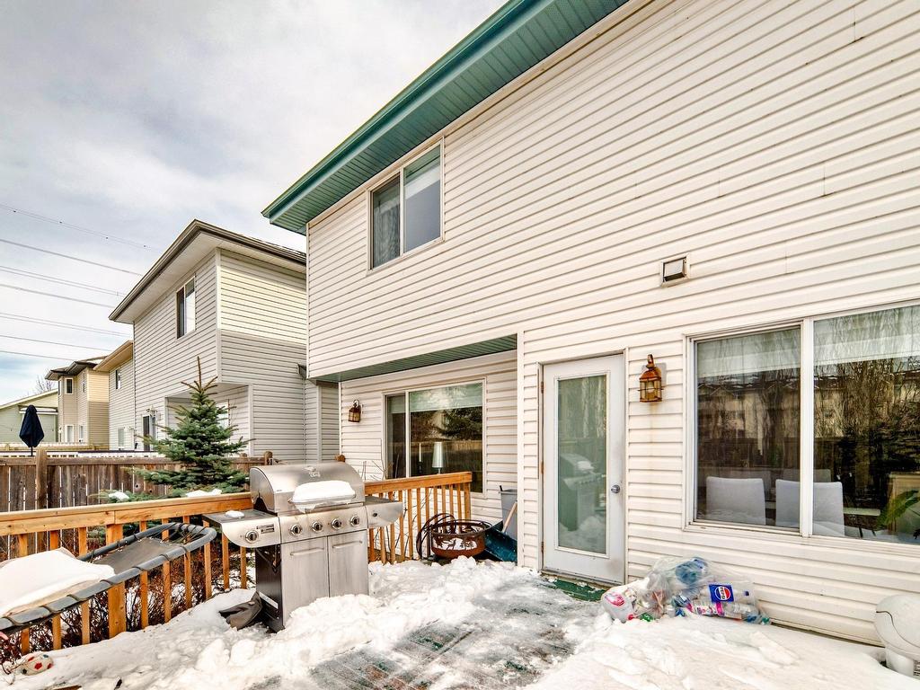 












8722 5 Avenue

,
Edmonton,




AB
T6X 1E2

