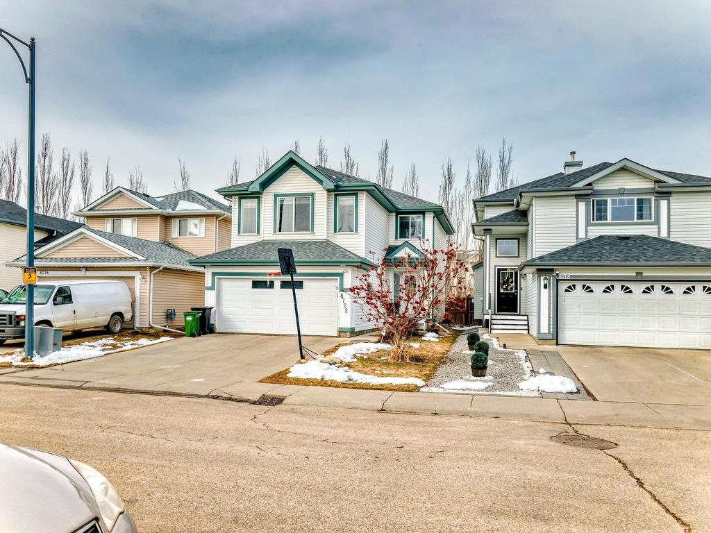












8722 5 Avenue

,
Edmonton,




AB
T6X 1E2

