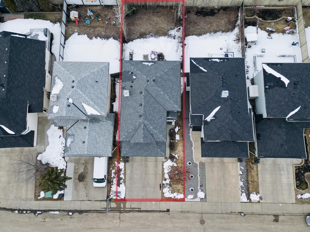 












8722 5 Avenue

,
Edmonton,




AB
T6X 1E2

