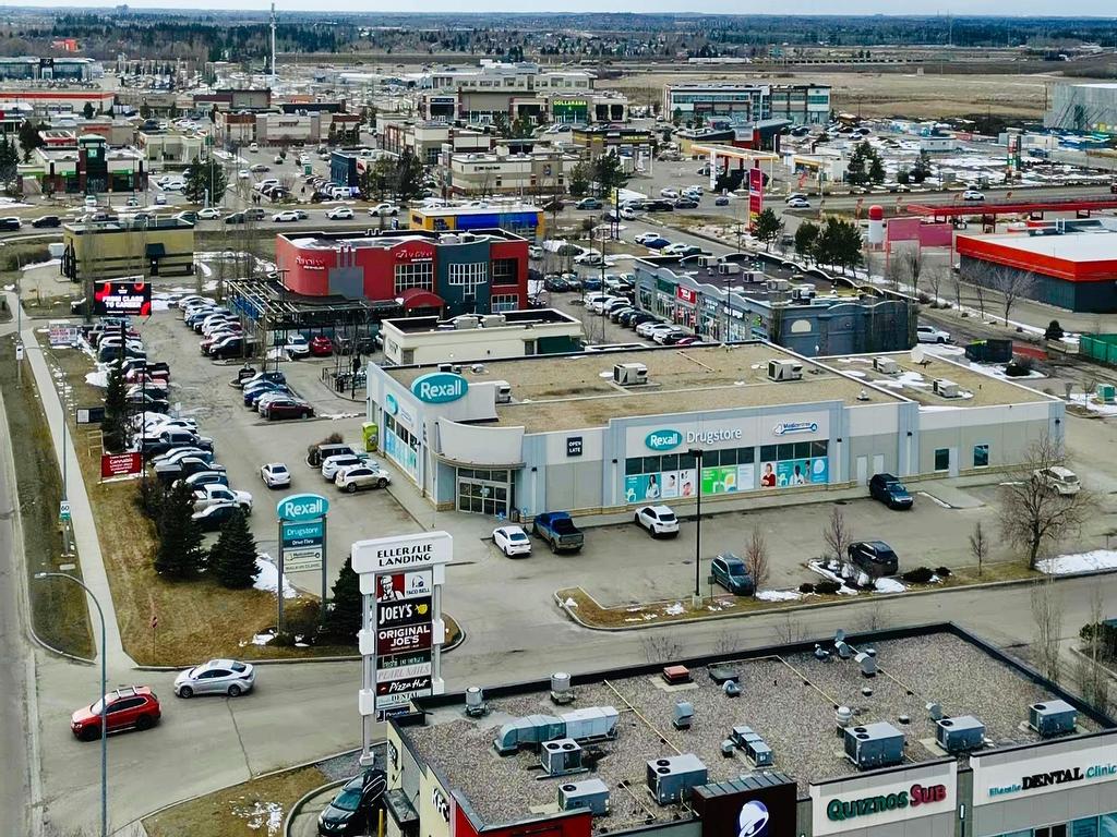 












8722 5 Avenue

,
Edmonton,




AB
T6X 1E2


