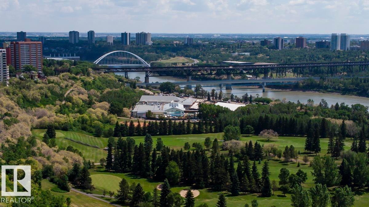 












412 10611 117 Street

,
Edmonton,




AB
T5H 0G6

