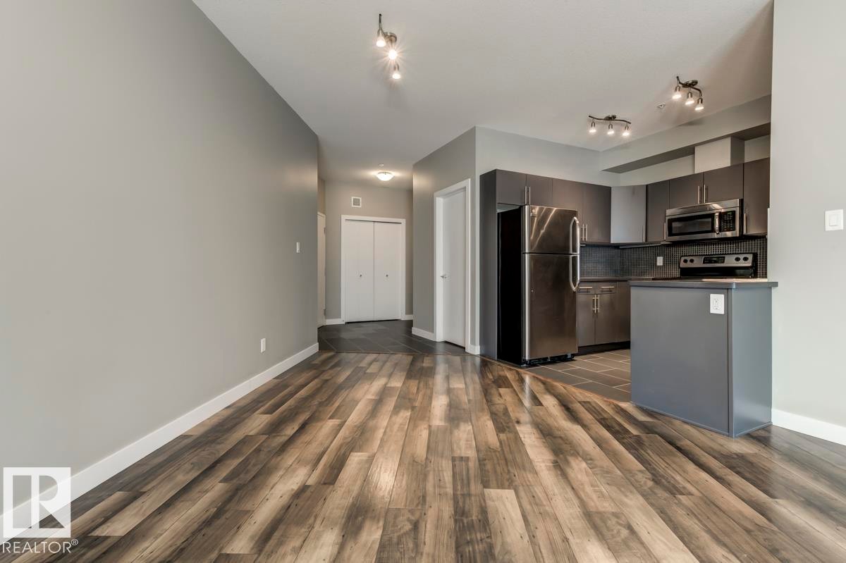 












412 10611 117 Street

,
Edmonton,




AB
T5H 0G6

