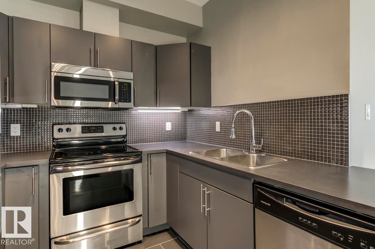 












412 10611 117 Street

,
Edmonton,




AB
T5H 0G6

