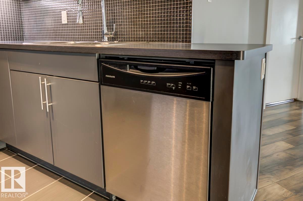 












412 10611 117 Street

,
Edmonton,




AB
T5H 0G6

