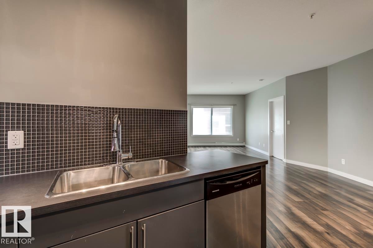 












412 10611 117 Street

,
Edmonton,




AB
T5H 0G6

