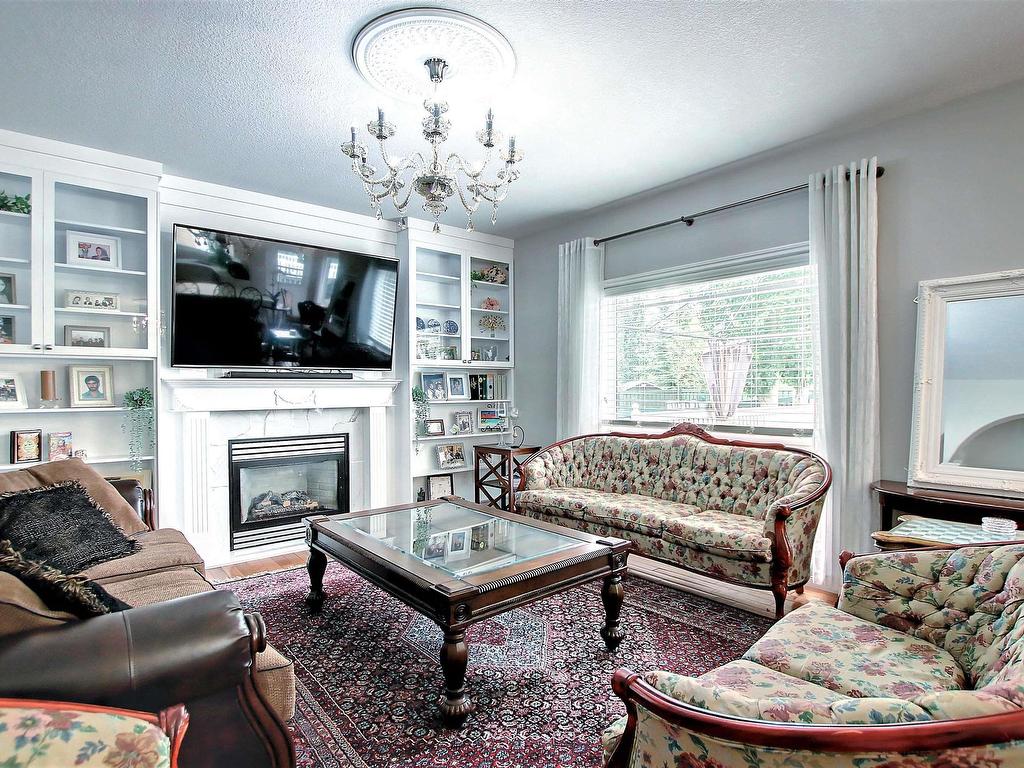 












329 HEATH Road

,
Edmonton,




AB
T6R 2X4

