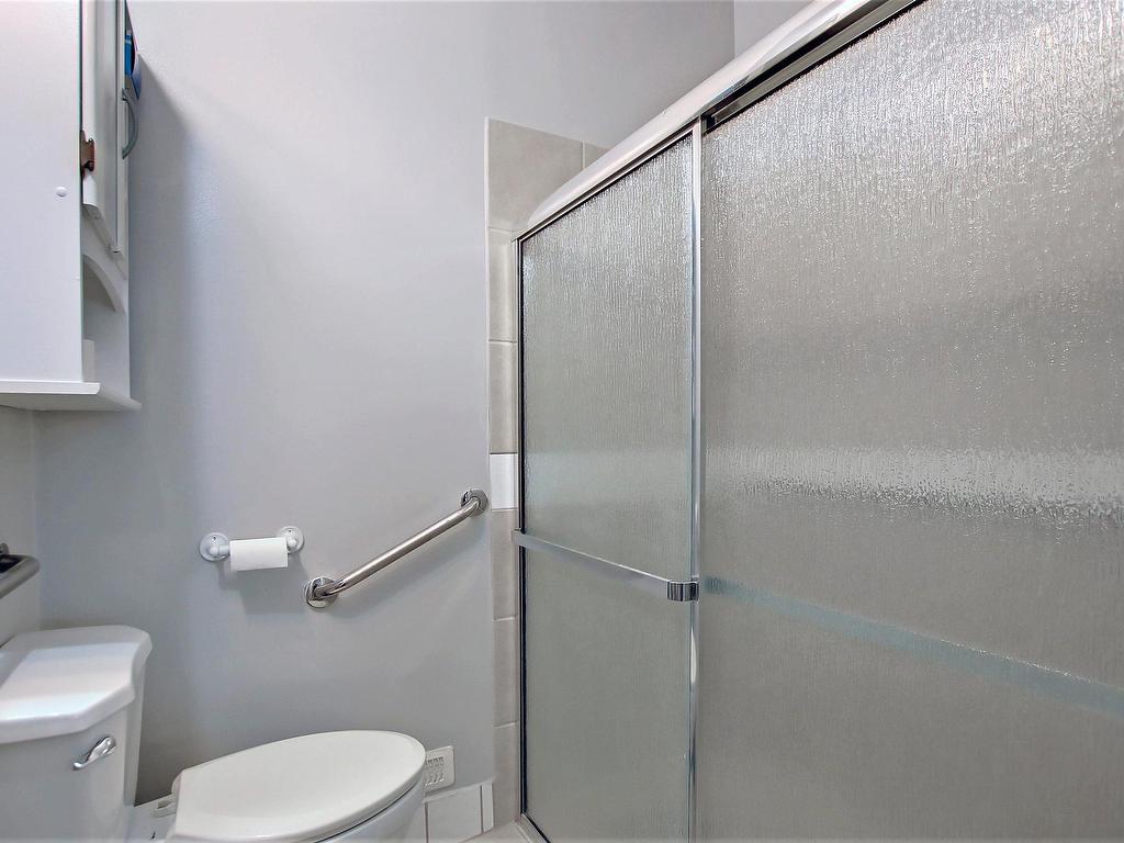 












329 HEATH Road

,
Edmonton,




AB
T6R 2X4

