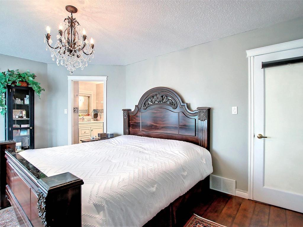 












329 HEATH Road

,
Edmonton,




AB
T6R 2X4

