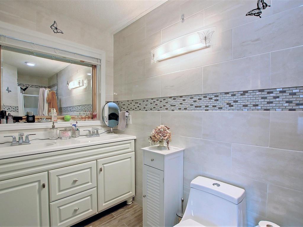 












329 HEATH Road

,
Edmonton,




AB
T6R 2X4

