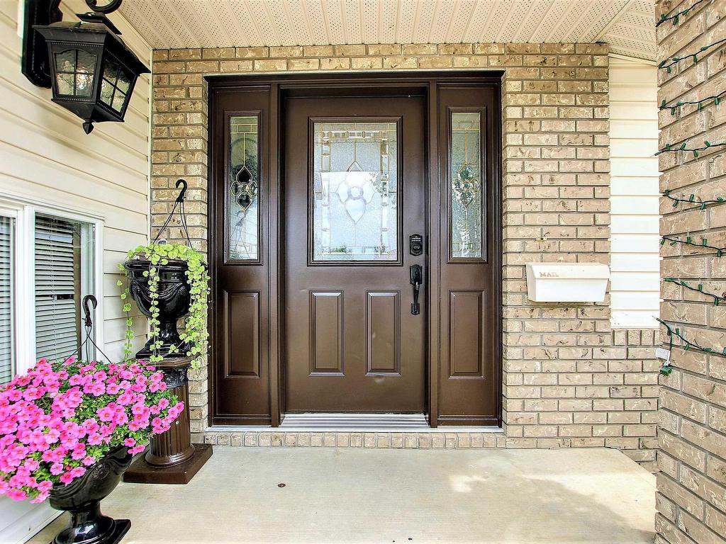 












329 HEATH Road

,
Edmonton,




AB
T6R 2X4

