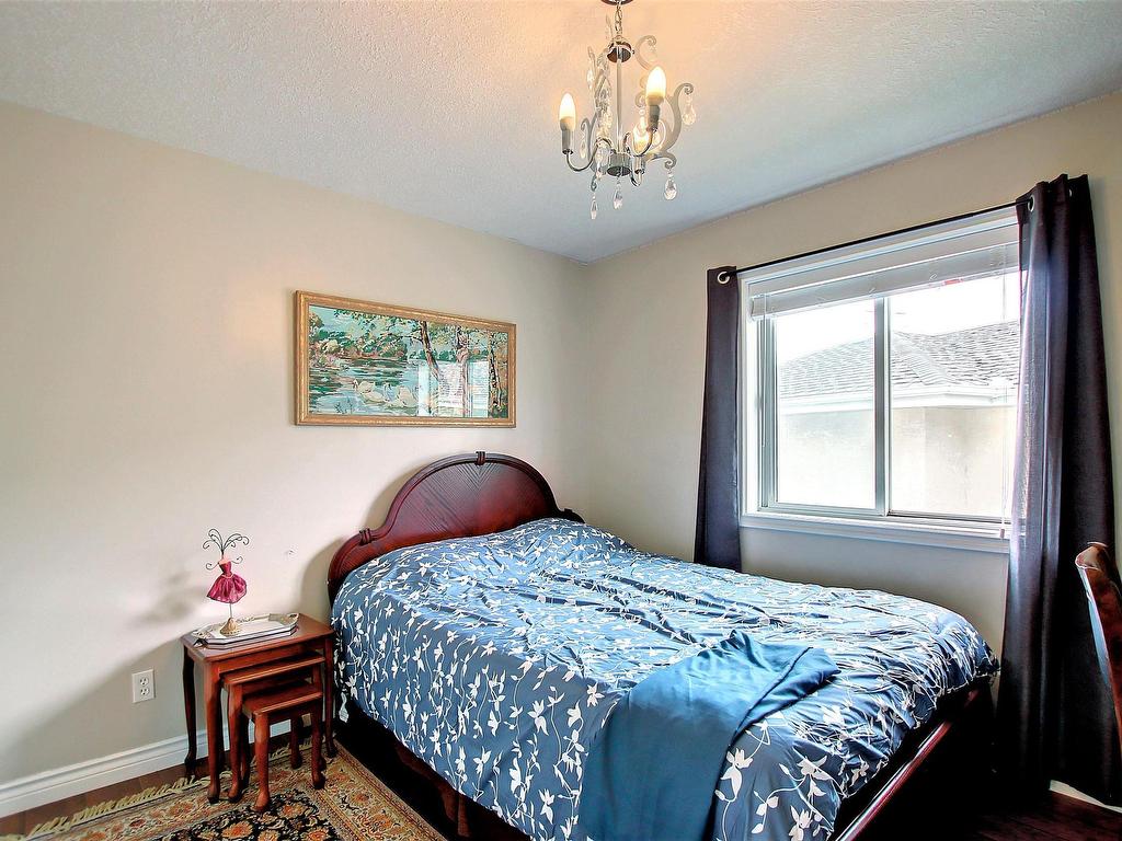












329 HEATH Road

,
Edmonton,




AB
T6R 2X4

