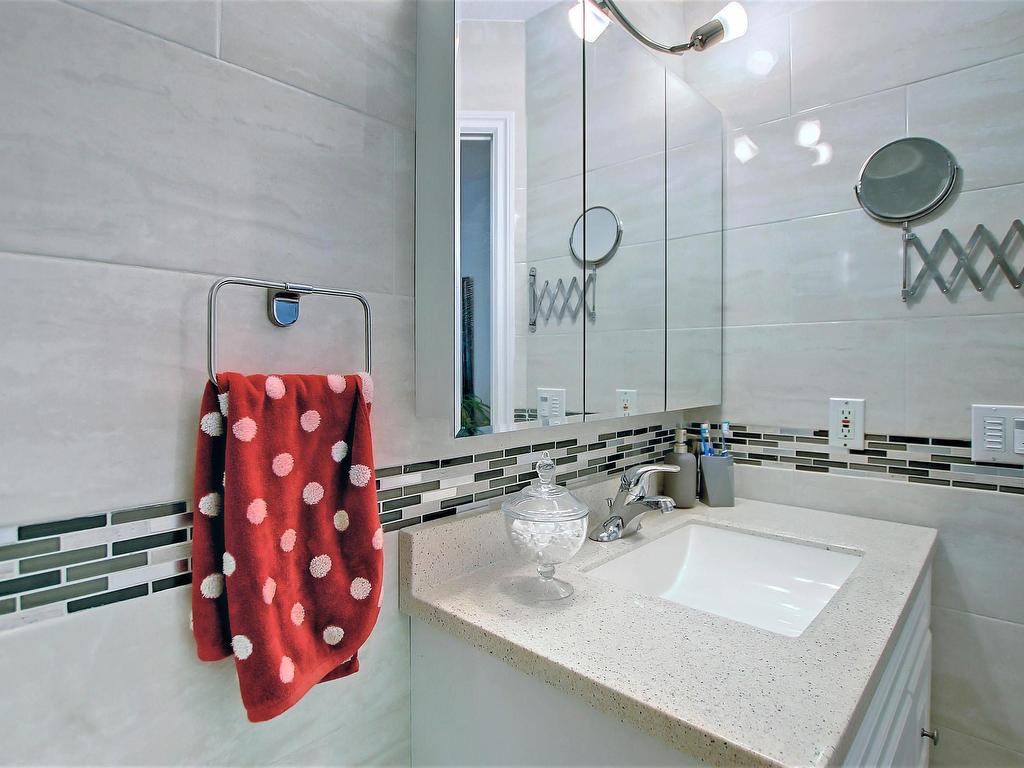












329 HEATH Road

,
Edmonton,




AB
T6R 2X4


