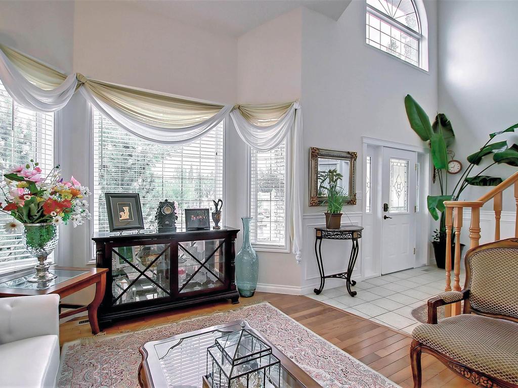 












329 HEATH Road

,
Edmonton,




AB
T6R 2X4

