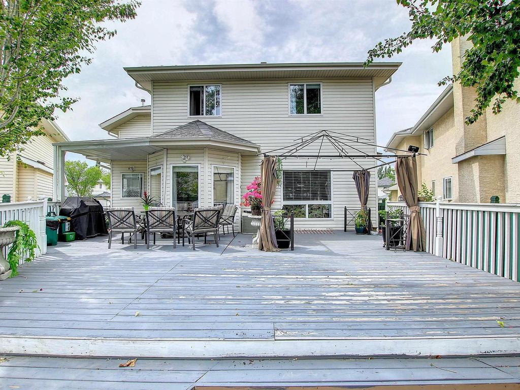 












329 HEATH Road

,
Edmonton,




AB
T6R 2X4

