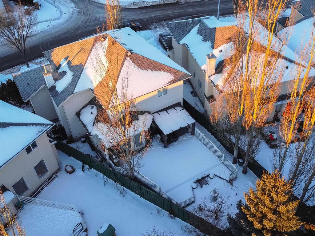 












329 HEATH Road

,
Edmonton,




AB
T6R 2X4


