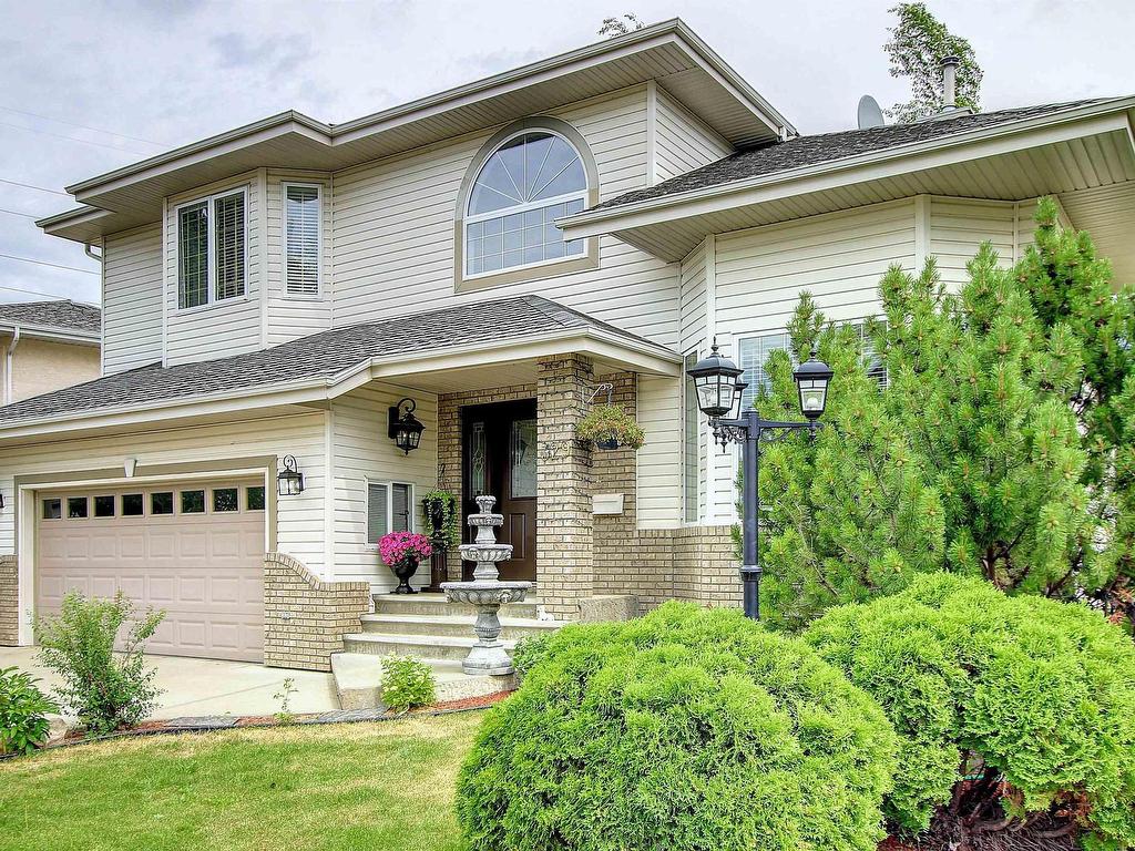 












329 HEATH Road

,
Edmonton,




AB
T6R 2X4

