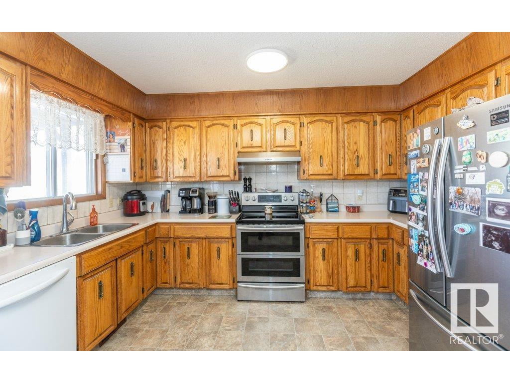 












11020 103A Street

,
Westlock,




AB
T7P 2N7

