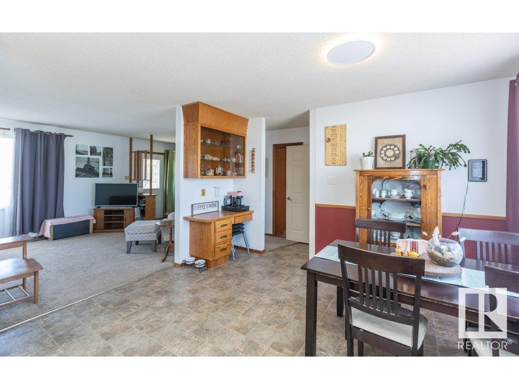 












11020 103A Street

,
Westlock,




AB
T7P 2N7


