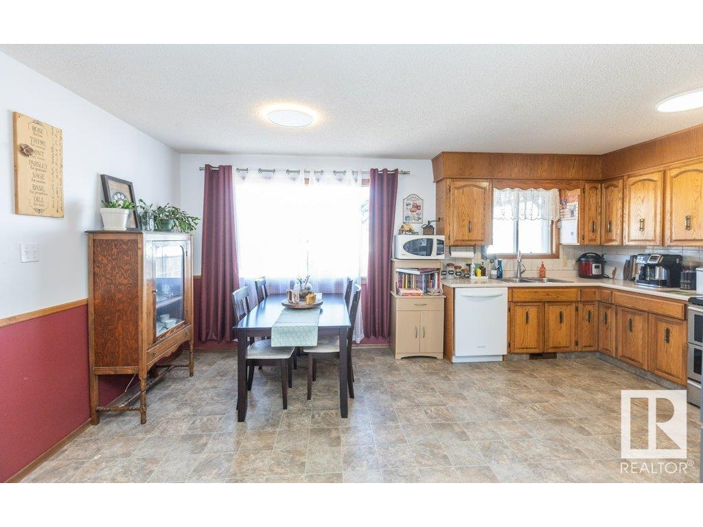 












11020 103A Street

,
Westlock,




AB
T7P 2N7


