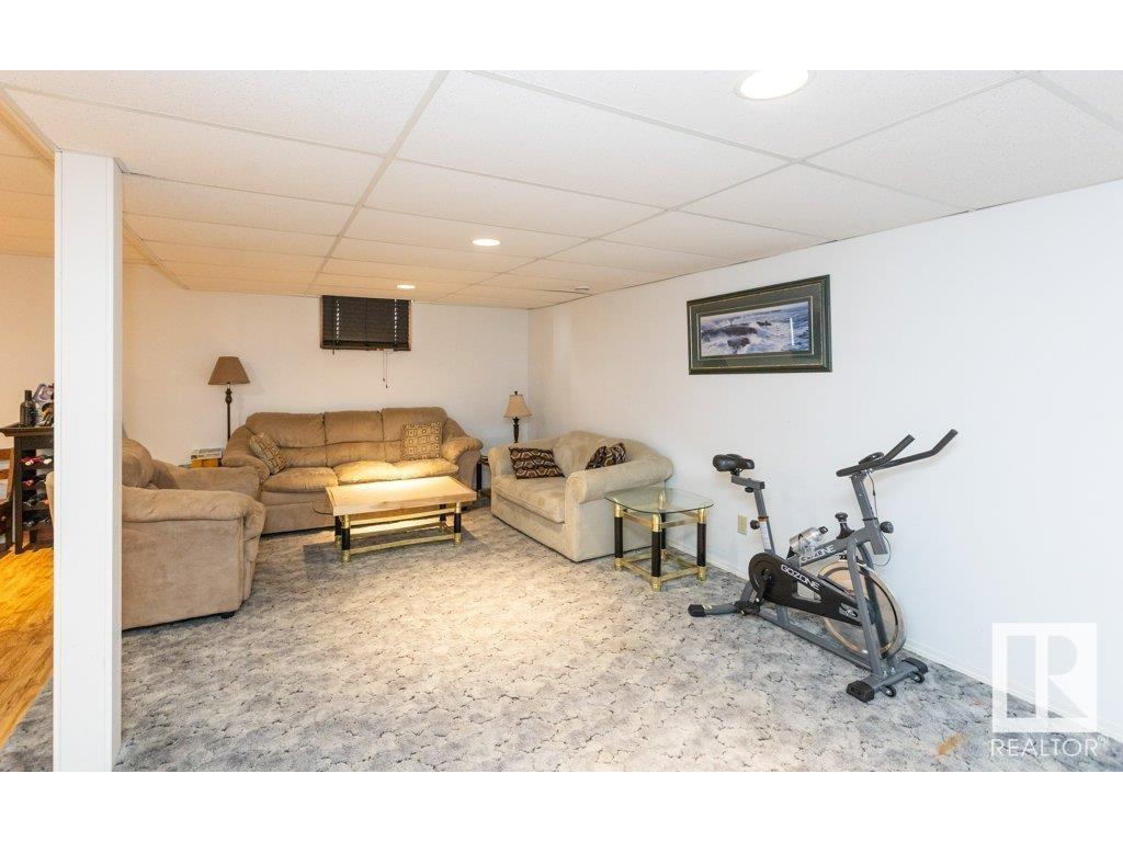 












11020 103A Street

,
Westlock,




AB
T7P 2N7

