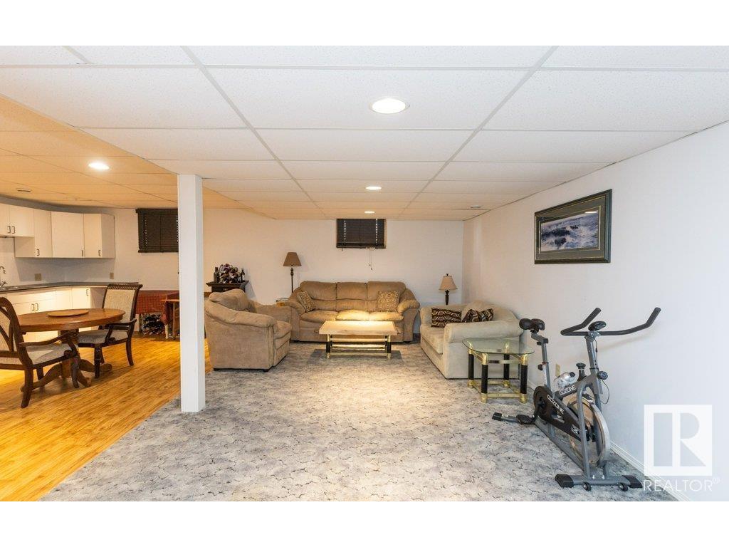 












11020 103A Street

,
Westlock,




AB
T7P 2N7


