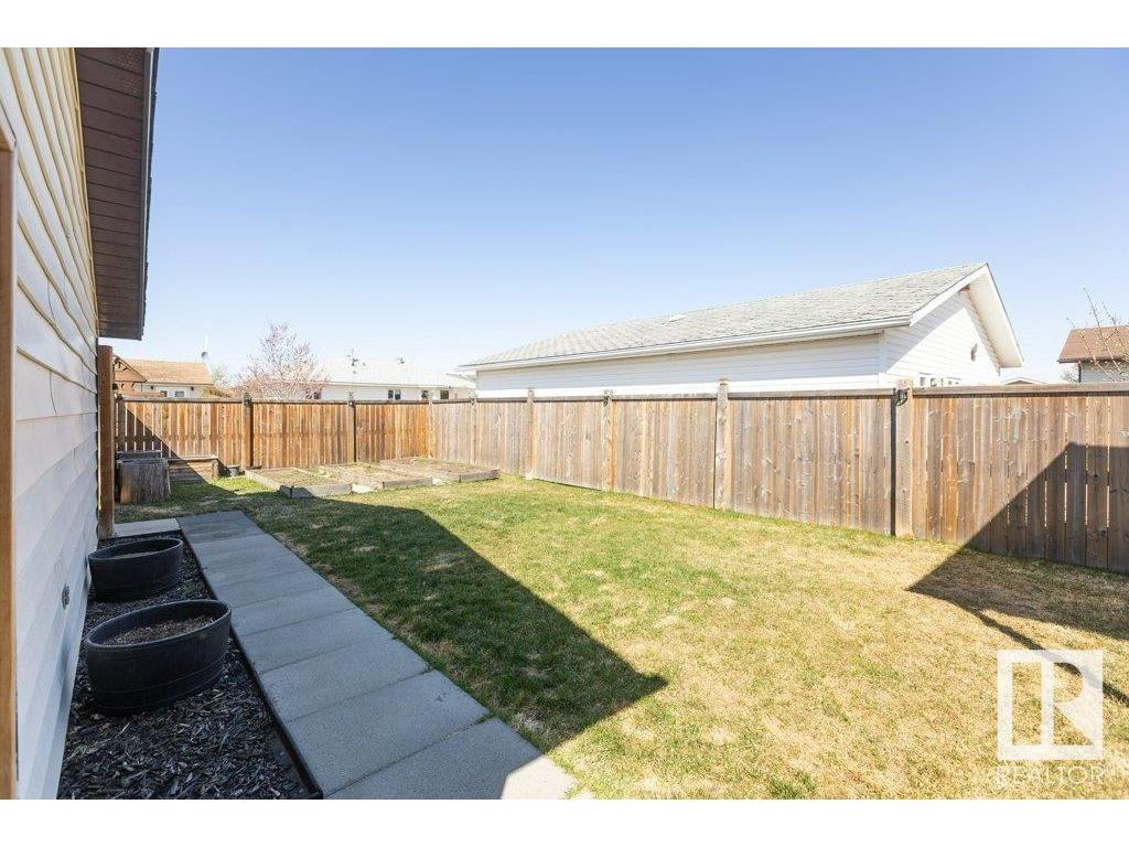 












11020 103A Street

,
Westlock,




AB
T7P 2N7

