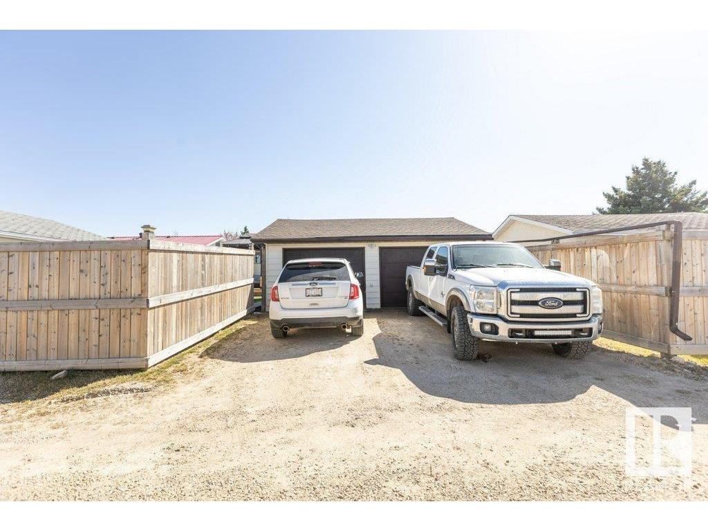 












11020 103A Street

,
Westlock,




AB
T7P 2N7

