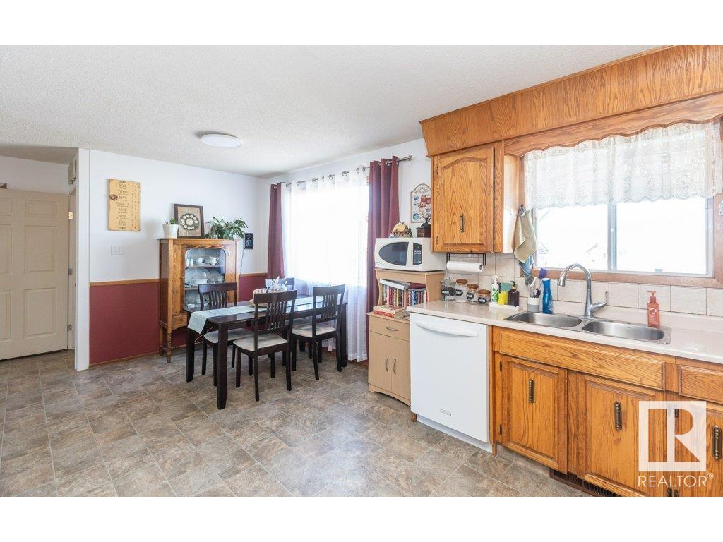 












11020 103A Street

,
Westlock,




AB
T7P 2N7

