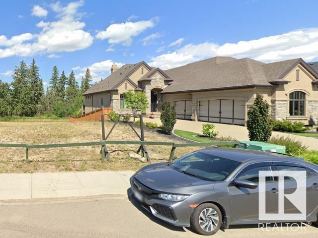 












689 HOWATT Drive

,
Edmonton,







AB
T8B 1A4

