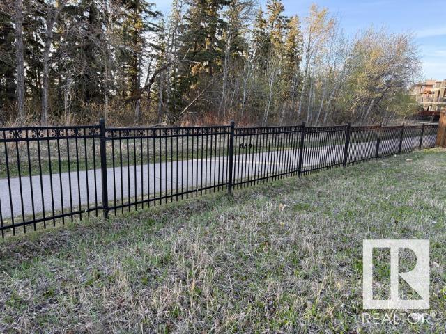 












689 HOWATT Drive

,
Edmonton,







AB
T8B 1A4

