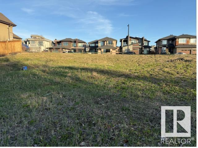 












689 HOWATT Drive

,
Edmonton,







AB
T8B 1A4

