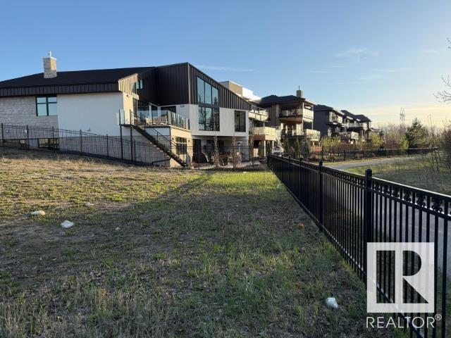 












689 HOWATT Drive

,
Edmonton,







AB
T8B 1A4

