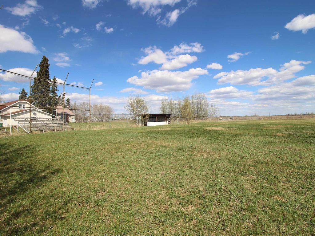












4904 49 Avenue

,
Rural Westlock County,







AB
T0G 2J0

