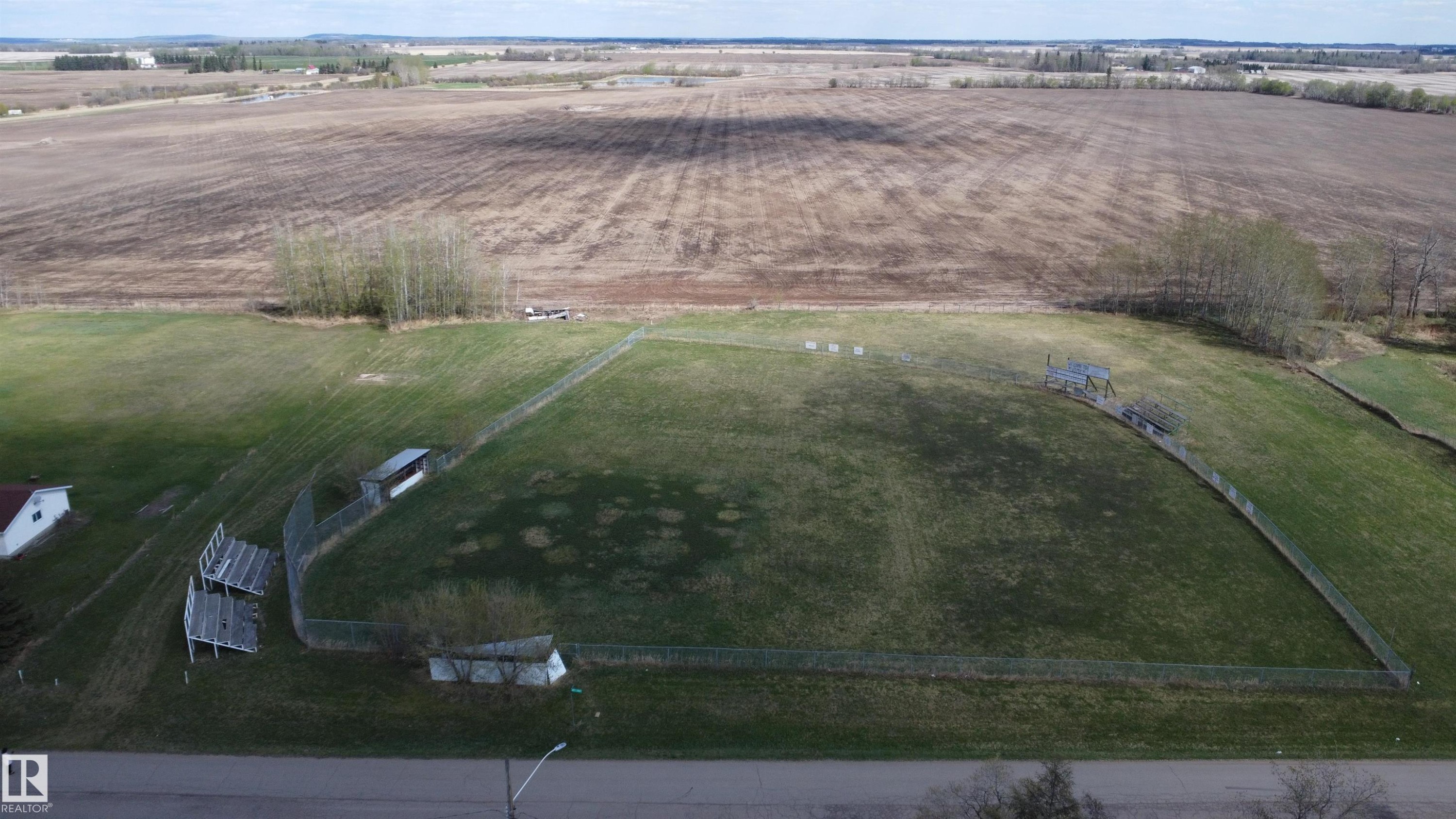 












4904 49 Street

,
Rural Westlock County,







AB
T0G 2J0

