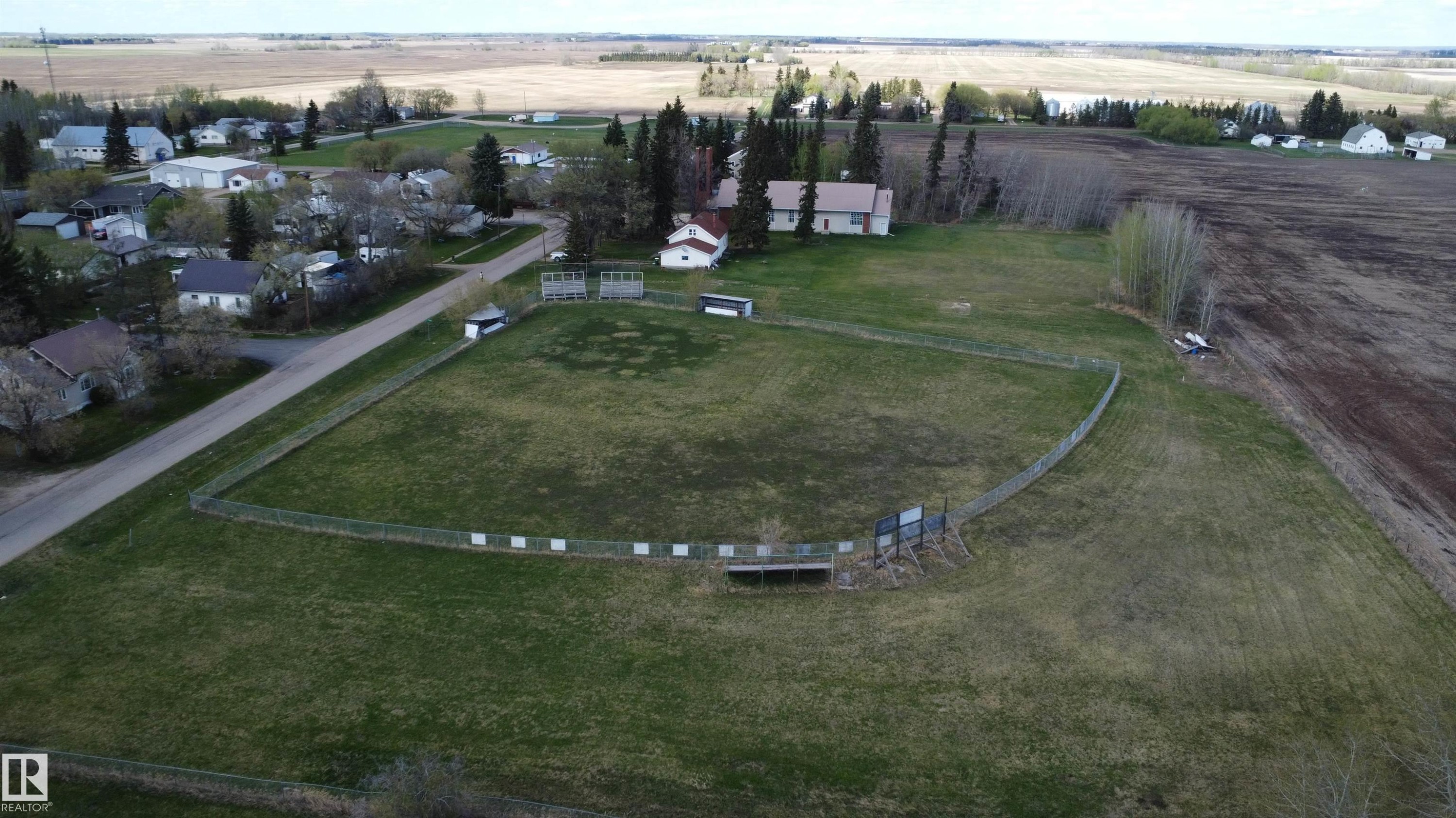 












4904 49 Street

,
Rural Westlock County,







AB
T0G 2J0


