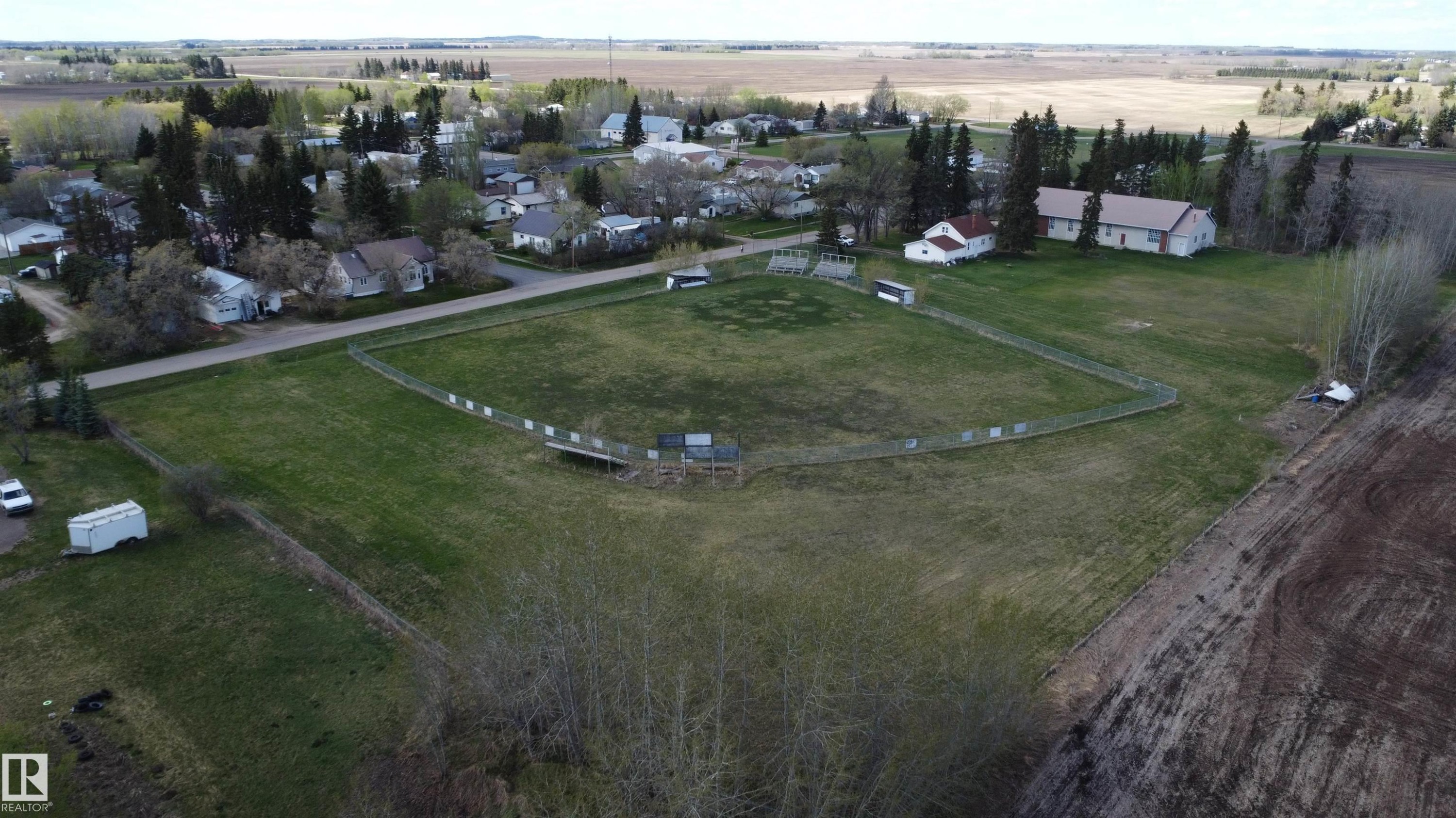 












4904 49 Street

,
Rural Westlock County,







AB
T0G 2J0


