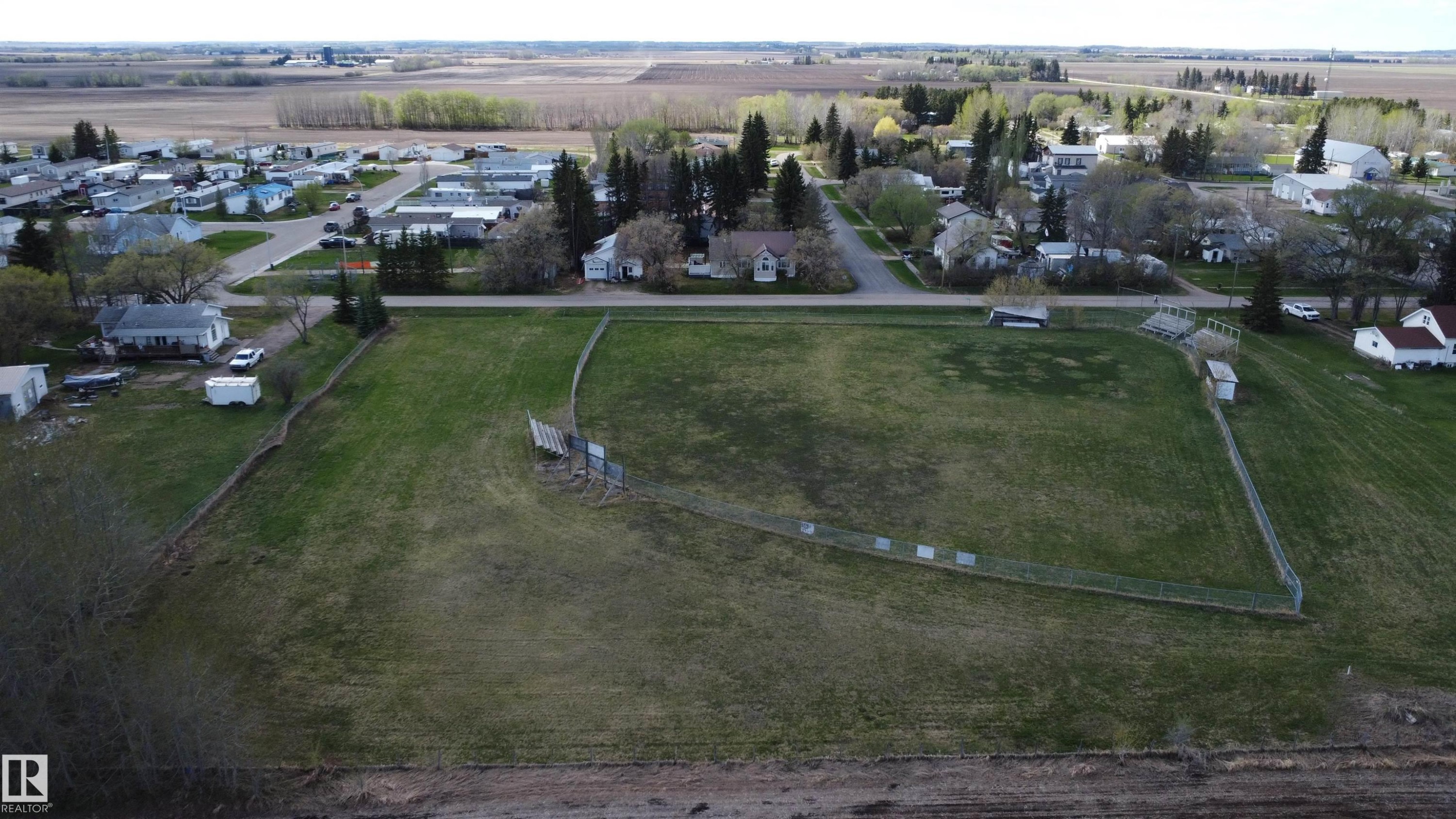 












4904 49 Street

,
Rural Westlock County,







AB
T0G 2J0

