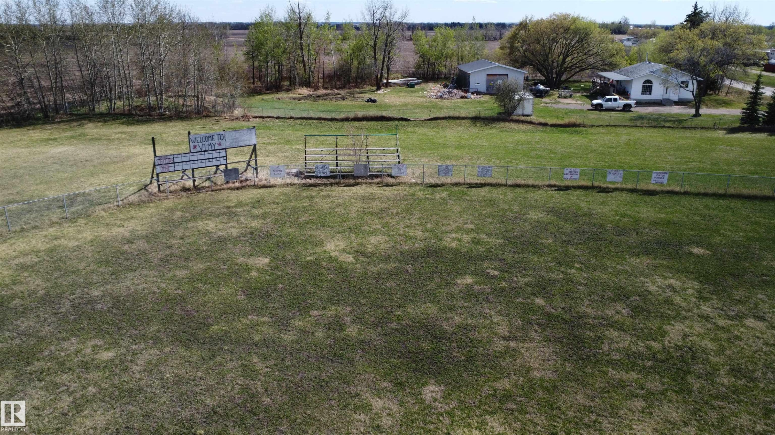 












4904 49 Street

,
Rural Westlock County,







AB
T0G 2J0

