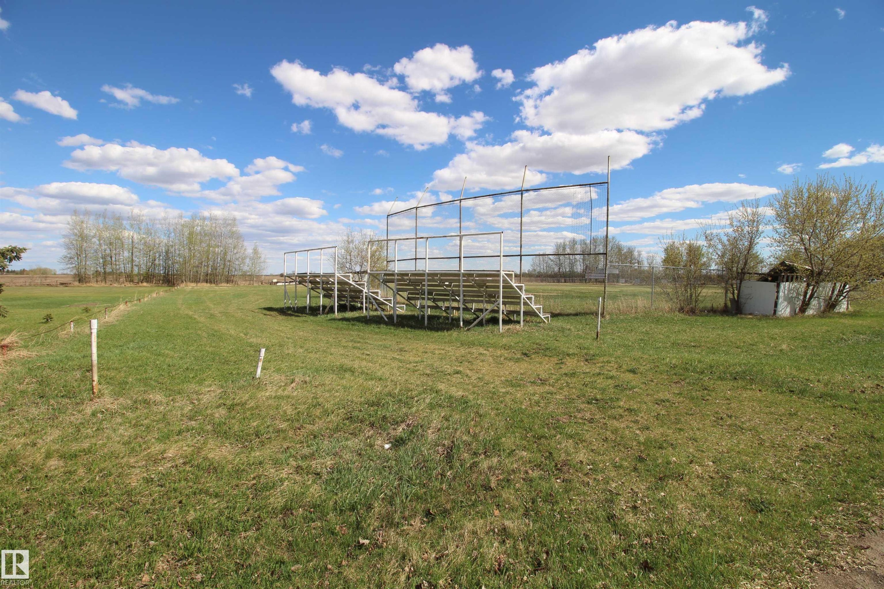 












4904 49 Street

,
Rural Westlock County,







AB
T0G 2J0

