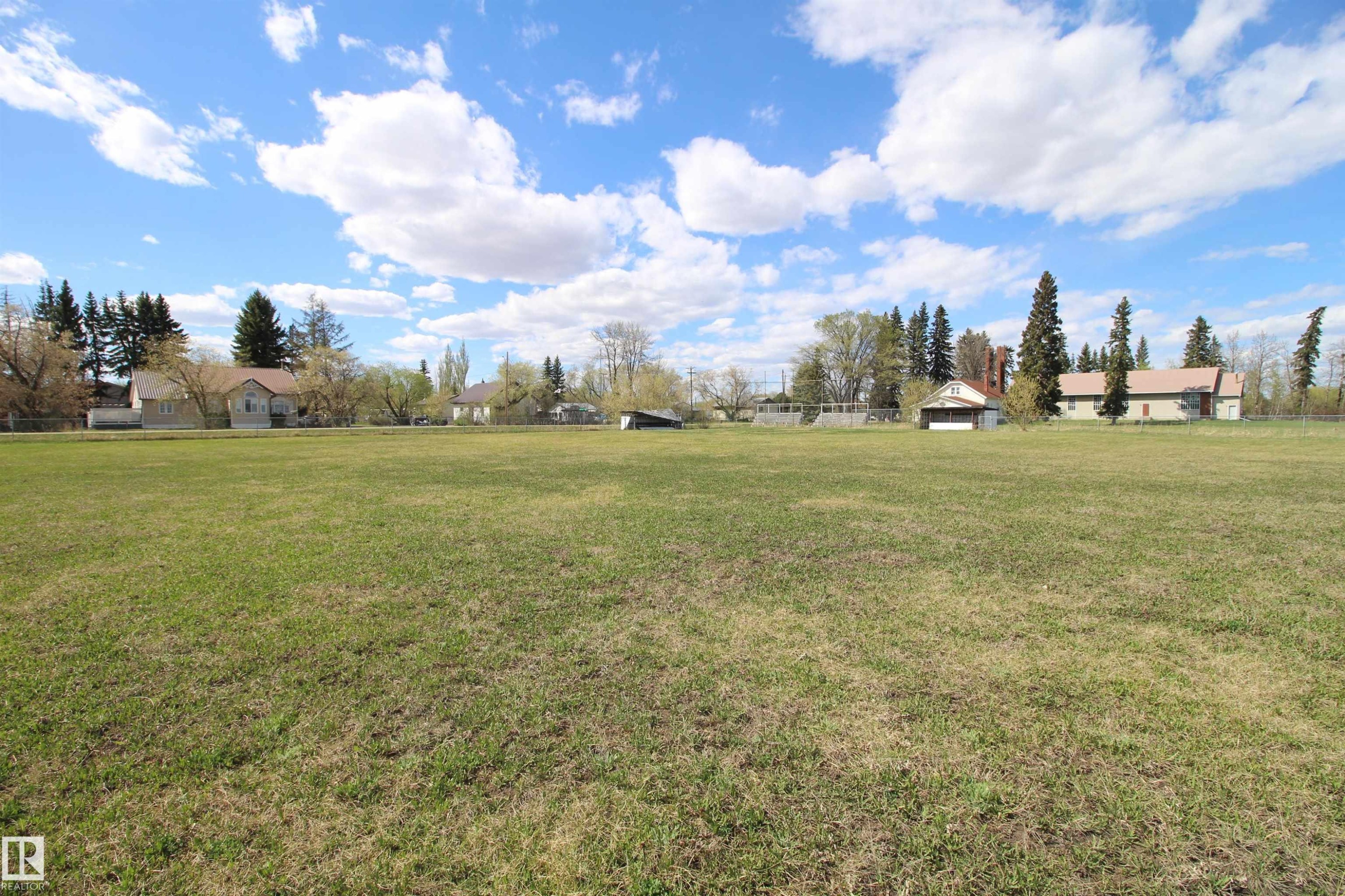 












4904 49 Street

,
Rural Westlock County,







AB
T0G 2J0

