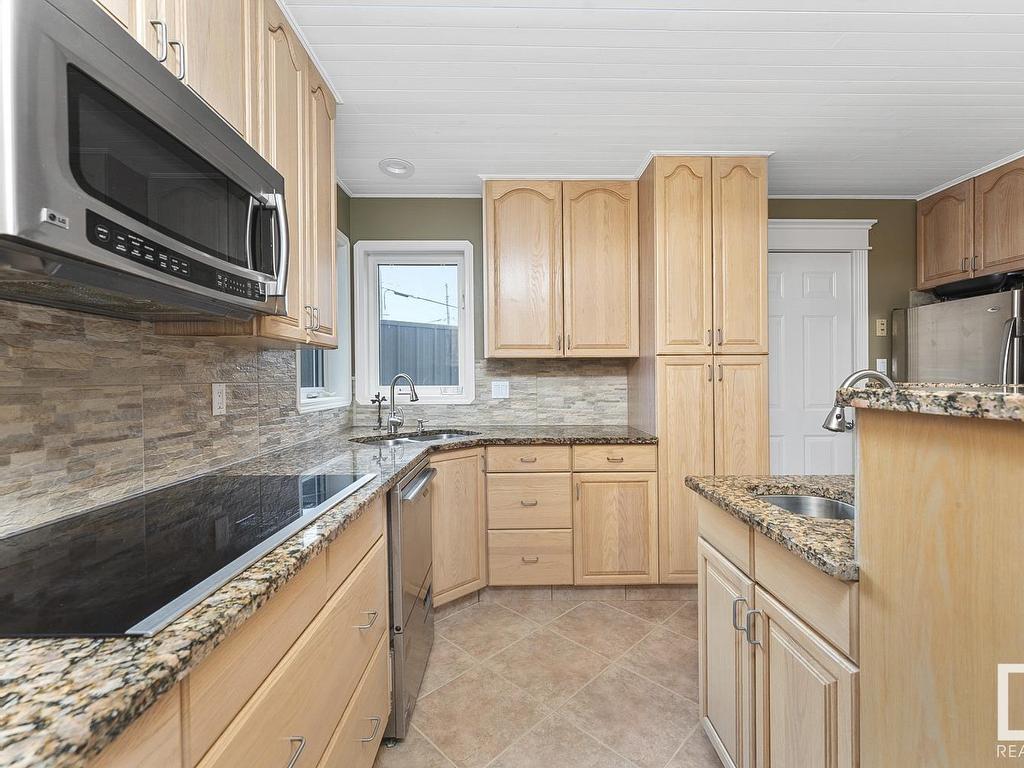 












805 Lakeshore Drive

,
Cold Lake,




AB
T9M 1H7

