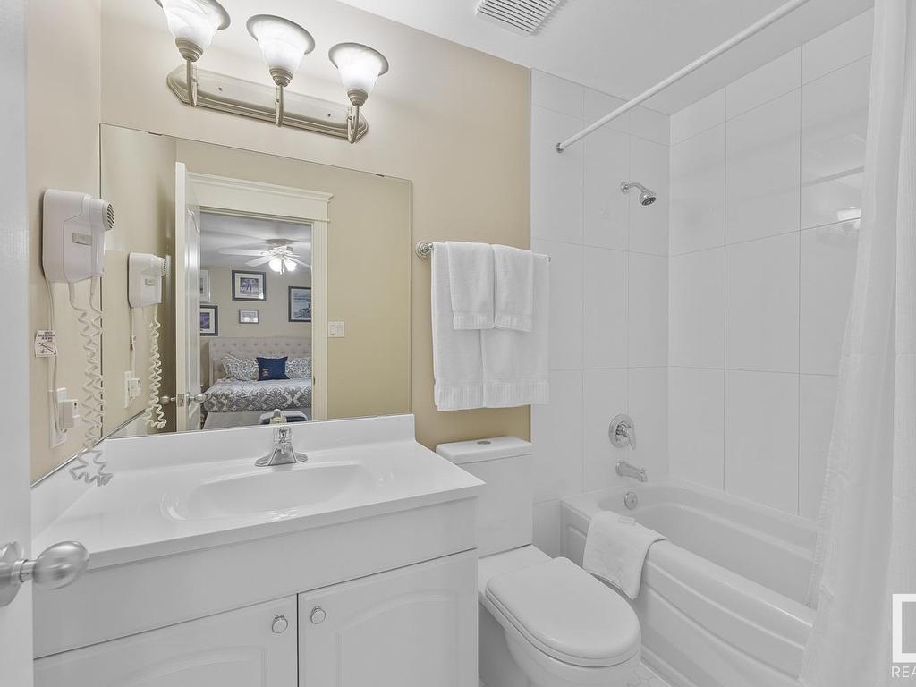 












805 Lakeshore Drive

,
Cold Lake,




AB
T9M 1H7

