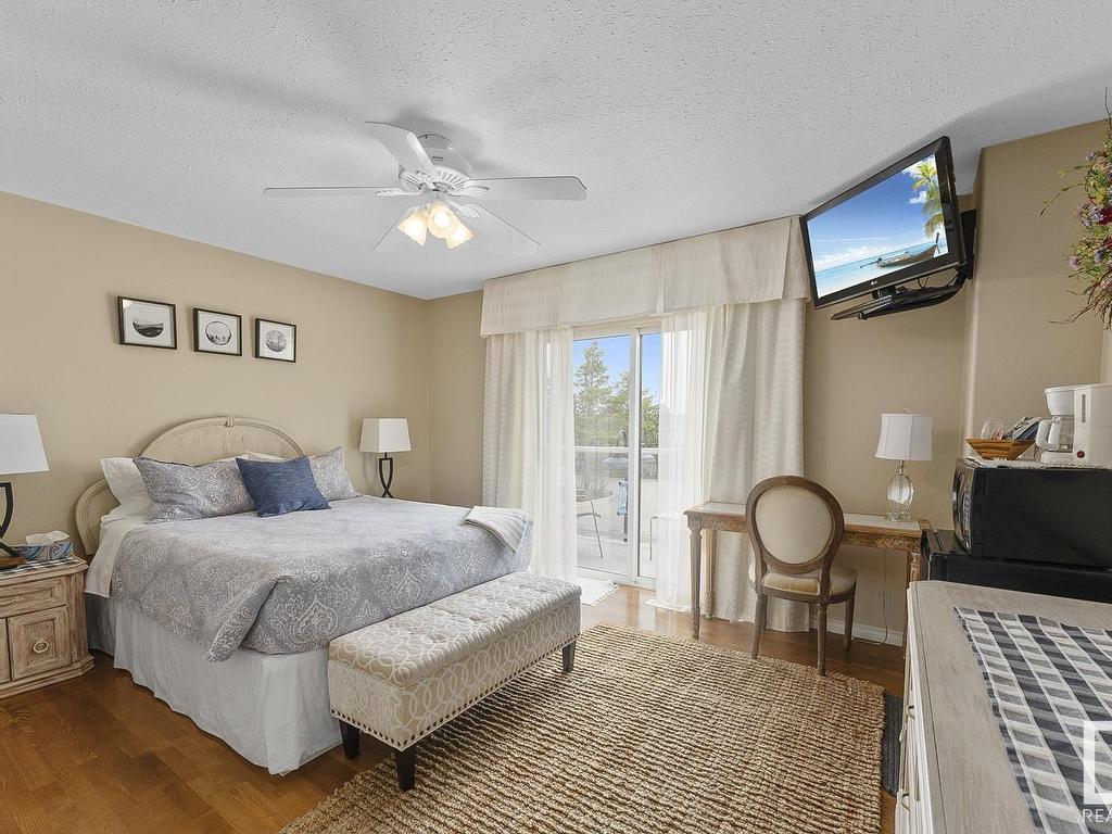 












805 Lakeshore Drive

,
Cold Lake,




AB
T9M 1H7

