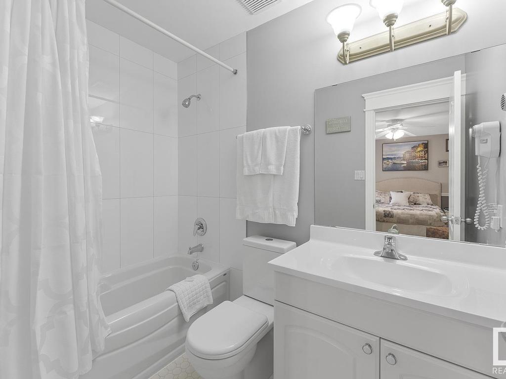 












805 Lakeshore Drive

,
Cold Lake,




AB
T9M 1H7

