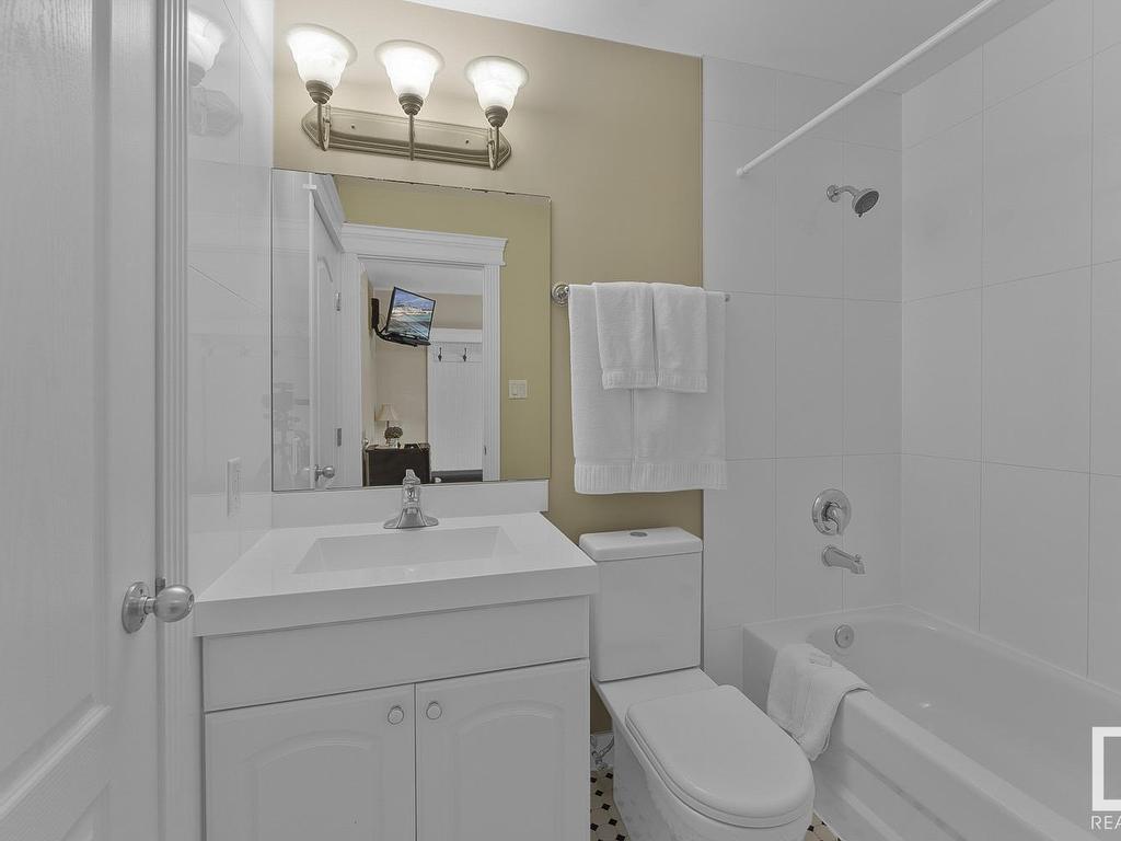 












805 Lakeshore Drive

,
Cold Lake,




AB
T9M 1H7

