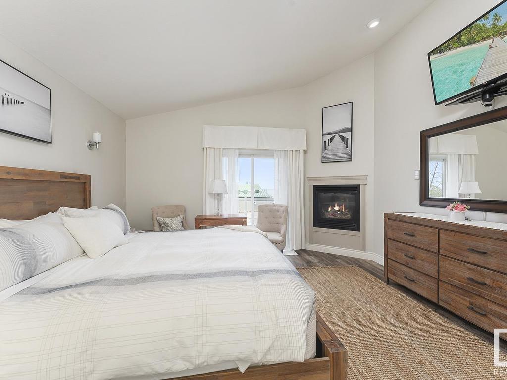 












805 Lakeshore Drive

,
Cold Lake,




AB
T9M 1H7

