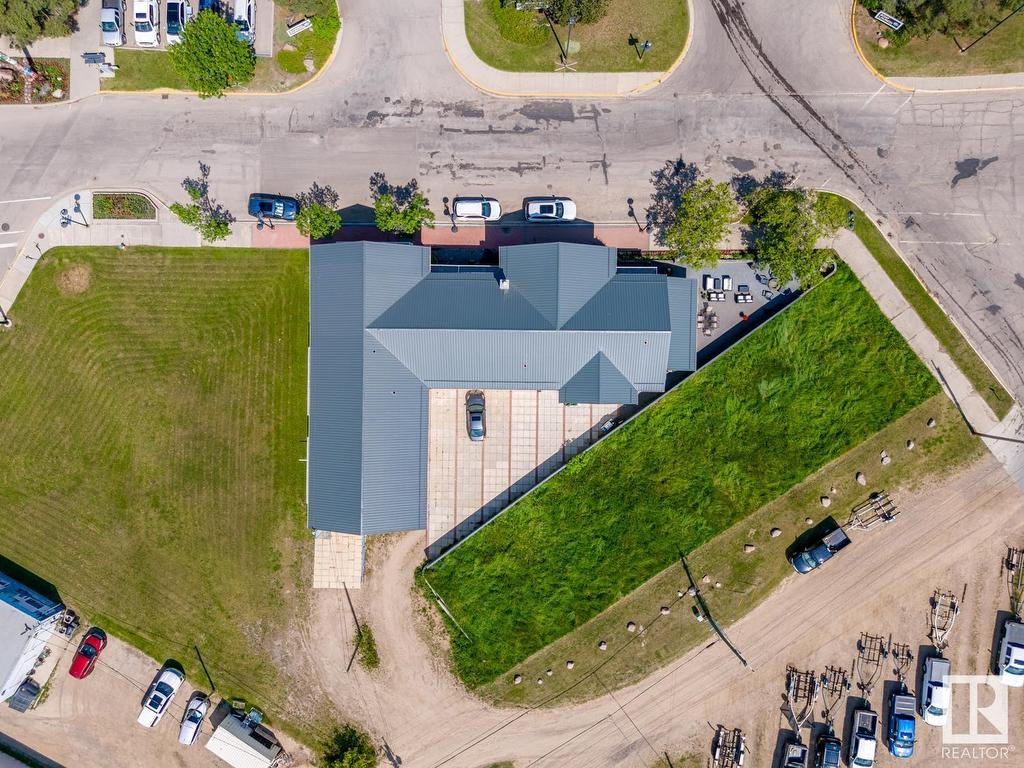 












805 Lakeshore Drive

,
Cold Lake,




AB
T9M 1H7

